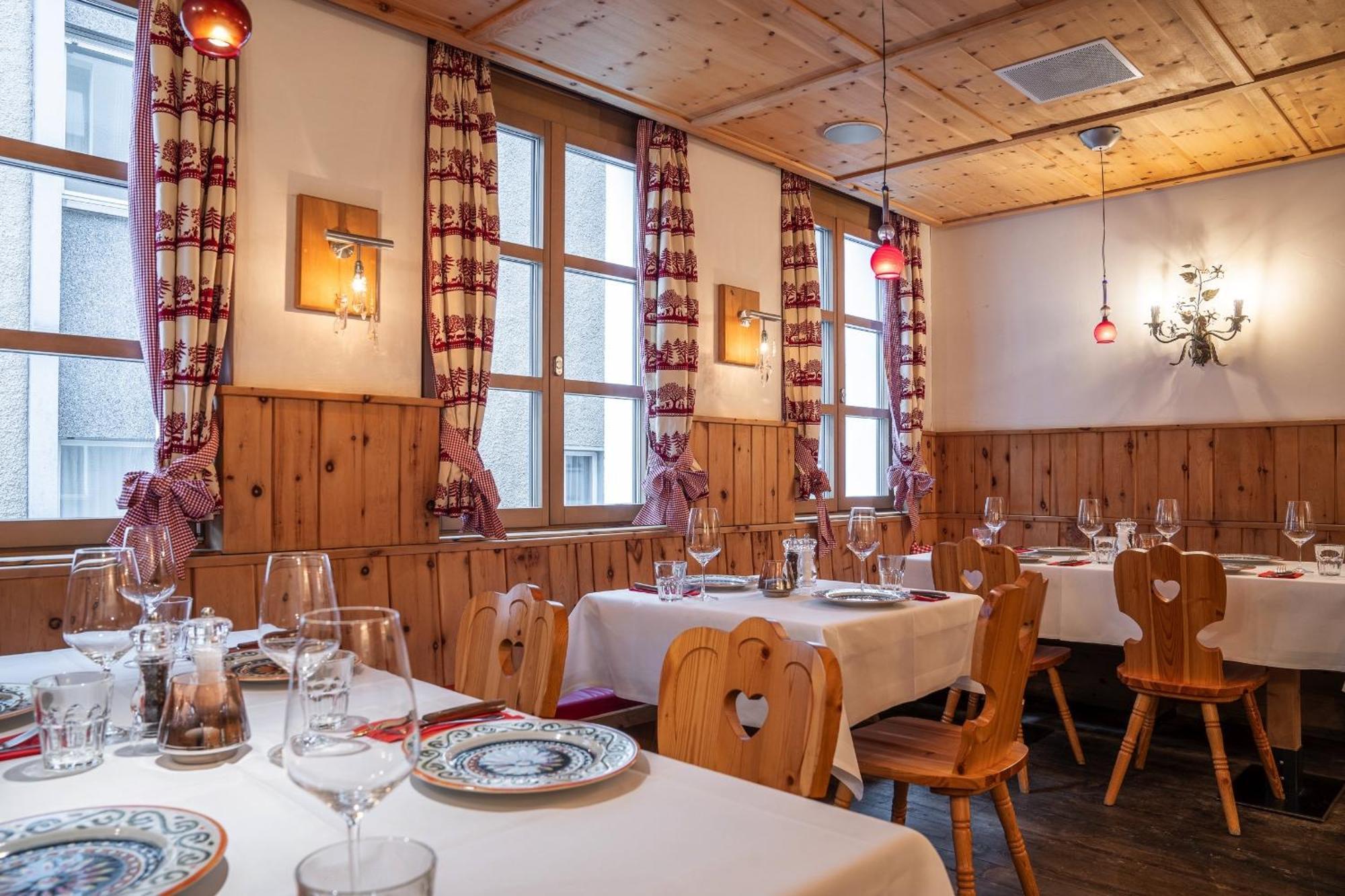 Hotel Cervo Sils Maria Ngoại thất bức ảnh